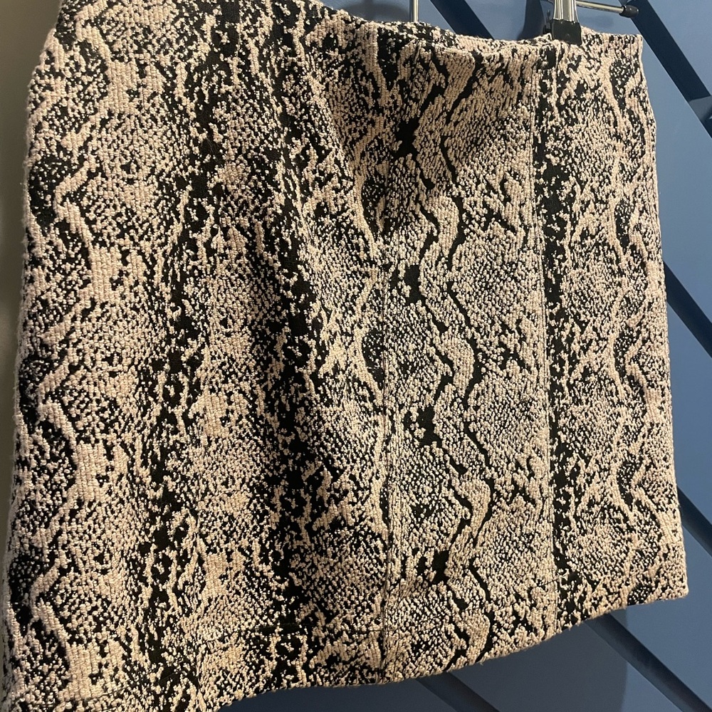 Free People Snake Skin printed Skirt - m